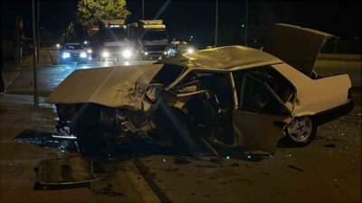 Konya’da meydana gelen trafik kazasında 2 aracın çarpışması sonucu 5