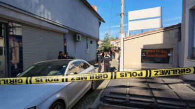Akşehir ilçesindeki bir kıraathanede yaşanan olayda, bir şüpheli av tüfeğiyle