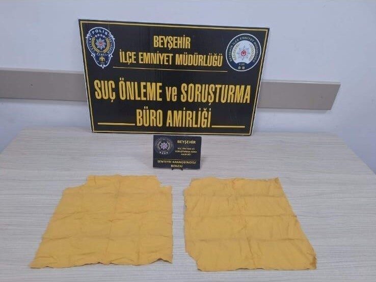 Konya ilinde polis ekipleri tarafından düzenlenen bir uyuşturucu operasyonunda 4