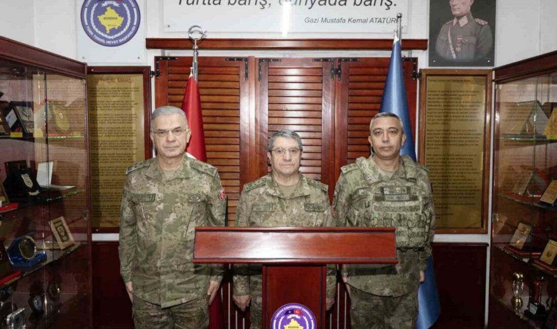 Kosova’da, NATO’nun liderliğindeki KFOR’un komuta değişim töreni gerçekleştirildi. Türk Silahlı