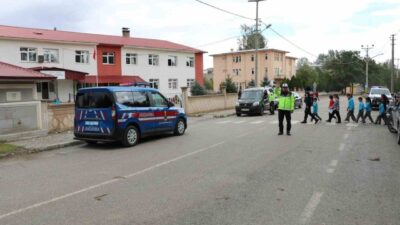 Bayburt İl Jandarma Komutanlığı, Konursu ve Adabaşı köylerindeki okullar ile