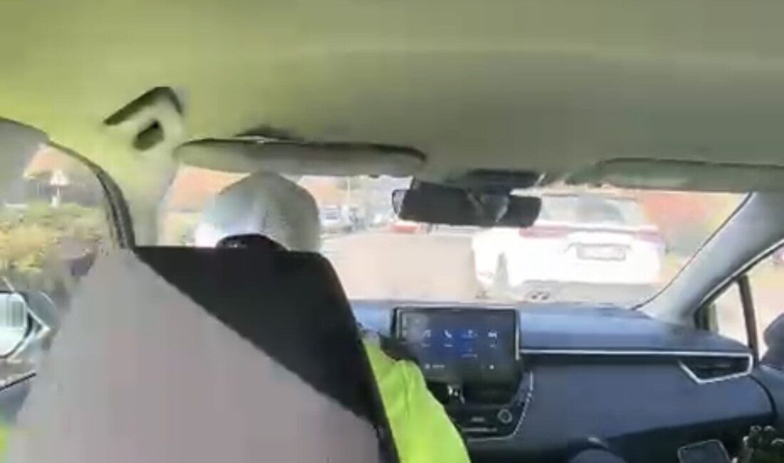 Eskişehir’de KPSS’ye geç kalacağını fark ederek yol üzerindeki trafik polislerinden