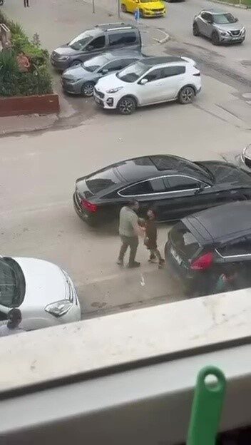Adana’da, bir erkek ile bir kadın arasında çıkan tartışma sokak