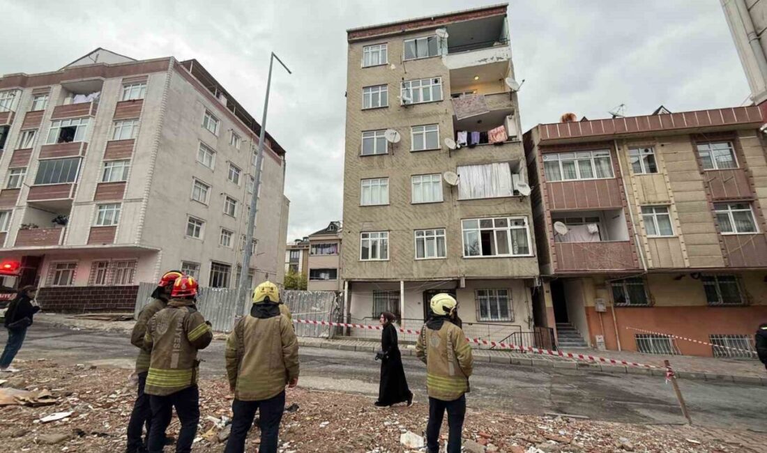 Küçükçekmece’de, bir apartman dairesinin banyosundaki fayanslarda meydana gelen çatlaklar ve