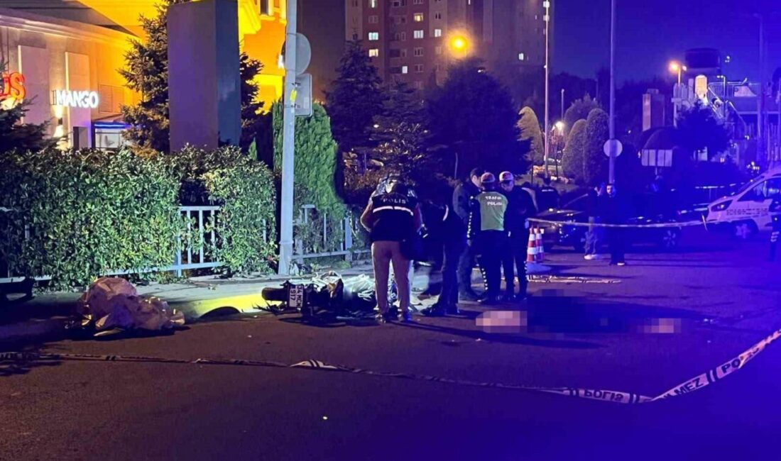 İstanbul Küçükçekmece’de meydana gelen bir trafik kazasında, motosiklet ile otomobil