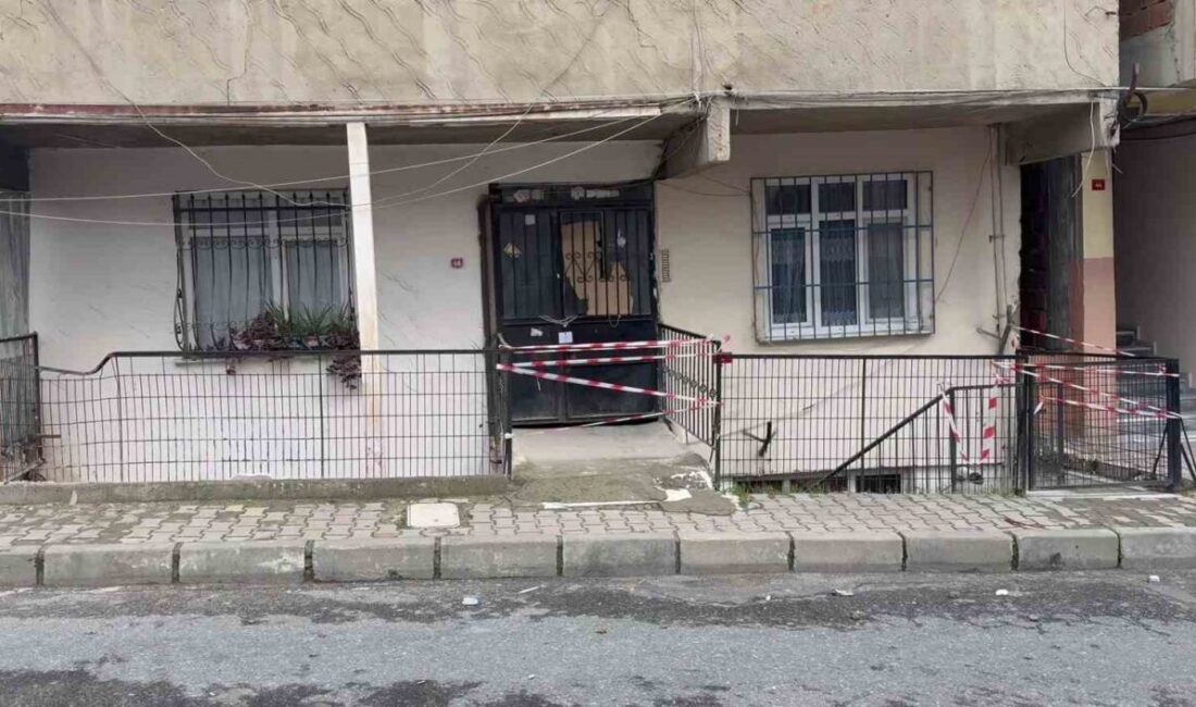 Küçükçekmece’de yaşanan bir olay sonucu tahliye edilen 14 daireli bina,