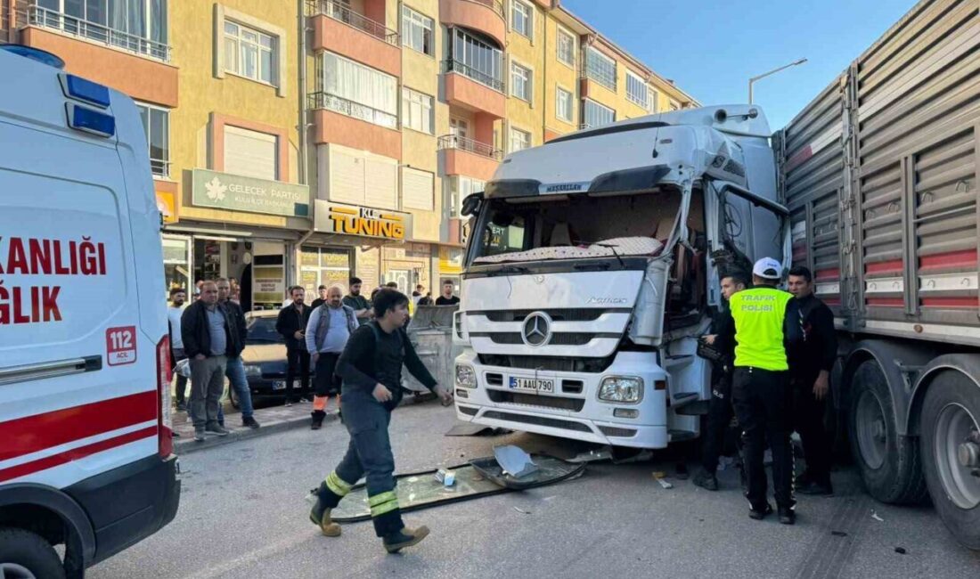 Kulu ilçesinde meydana gelen zincirleme trafik kazasında 1 kişi yaralandı.