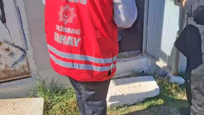 Tekirdağ’ın Saray ilçesinde gerçekleştirilen operasyonda, polis ekipleri tarafından güvercin kümesinde