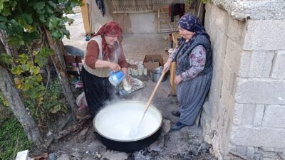Yozgat’ın Çekerek ilçesine bağlı Kuruçay köyünde, geleneksel tarhananın pratik ve