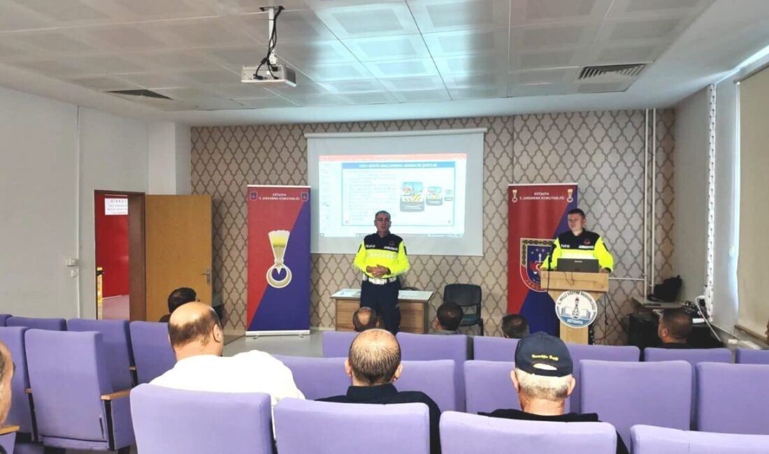 Kütahya’da öğrencilerin okullarına güvenli ulaşımını sağlamak amacıyla okul servislerine yönelik