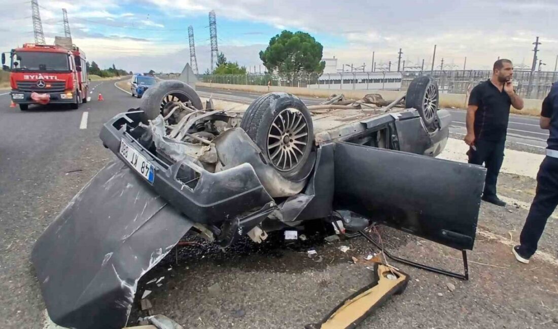Bozova ilçesinde düz bir yolda seyir halindeyken lastiği patlayan Fiat