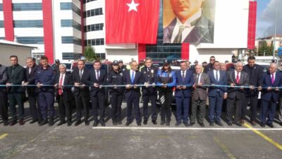 Malatya’da İl Emniyet Müdürlüğü’ne tahsis edilen yeni hizmet araçları, düzenlenen