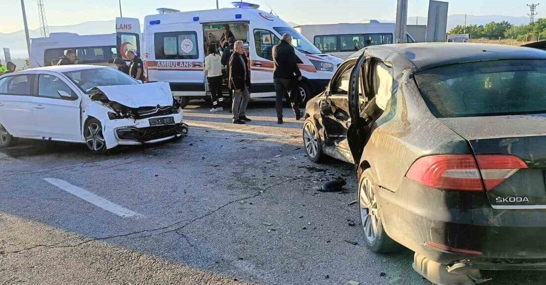 Malatya’nın Akçadağ ilçesinde meydana gelen trafik kazasında 1’i ağır olmak