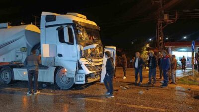 Doğanşehir ilçesinde meydana gelen trafik kazasında üç aracın karıştığı bildirildi.