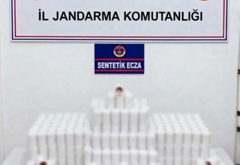 Manisa’nın Şehzadeler ilçesinde Jandarma ekipleri tarafından gerçekleştirilen operasyonda 42 bin