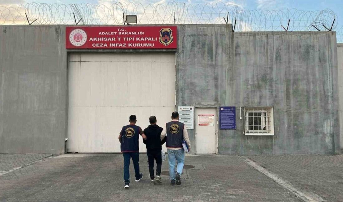 Manisa’nın Akhisar ilçesinde aranan ve 78 yıl 11 ay 15