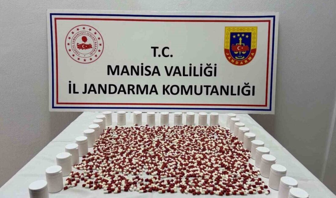 Manisa’da jandarmanın iki ayrı operasyonunda 86 bin 654 sentetik ecza