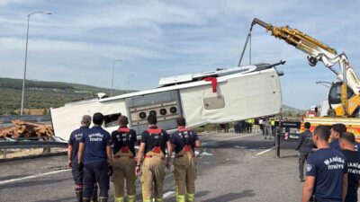 Manisa’nın Akhisar ilçesinde meydana gelen trafik kazasında 11 kişi hayatını