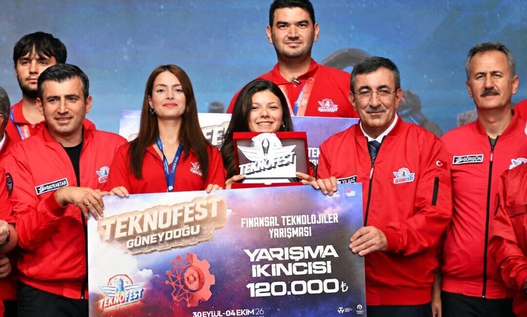 Manisa Celal Bayar Üniversitesi öğrencilerinden oluşan PARGE: TURNA Takımı, TEKNOFEST