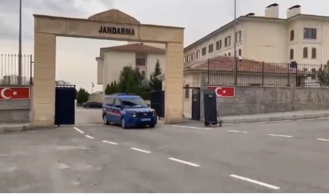 Mardin’in Artuklu ilçesinde, cumhuriyet başsavcısı olduklarını iddia ederek dolandırıcılık yaptığı