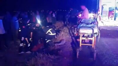 Mardin’in Kızıltepe ilçesinde meydana gelen trafik kazasında bir otomobil ile