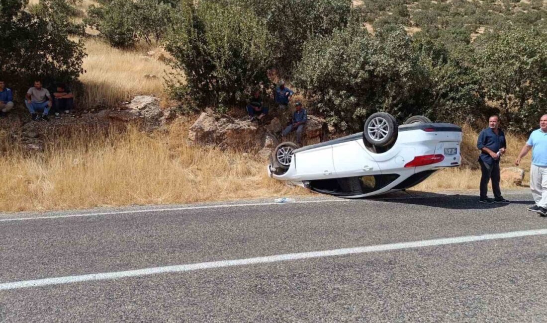 Nusaybin ilçesinde meydana gelen trafik kazasında bir otomobil takla attı