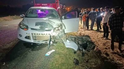 Mardin’in Kızıltepe ilçesinde bir otomobil ile bir motosikletin çarpışması sonucunda