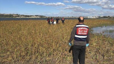 Edirne’de Meriç Nehri’nde bir erkek cesedi bulundu ve ekipler tarafından