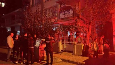Mersin’de bulunan 3 katlı bir binanın zemininde yaşanan çökme sonucunda