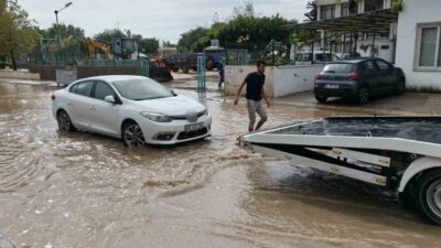 Mersin’in Silifke ve Erdemli ilçesinde şiddetli yağış etkili oldu, birçok