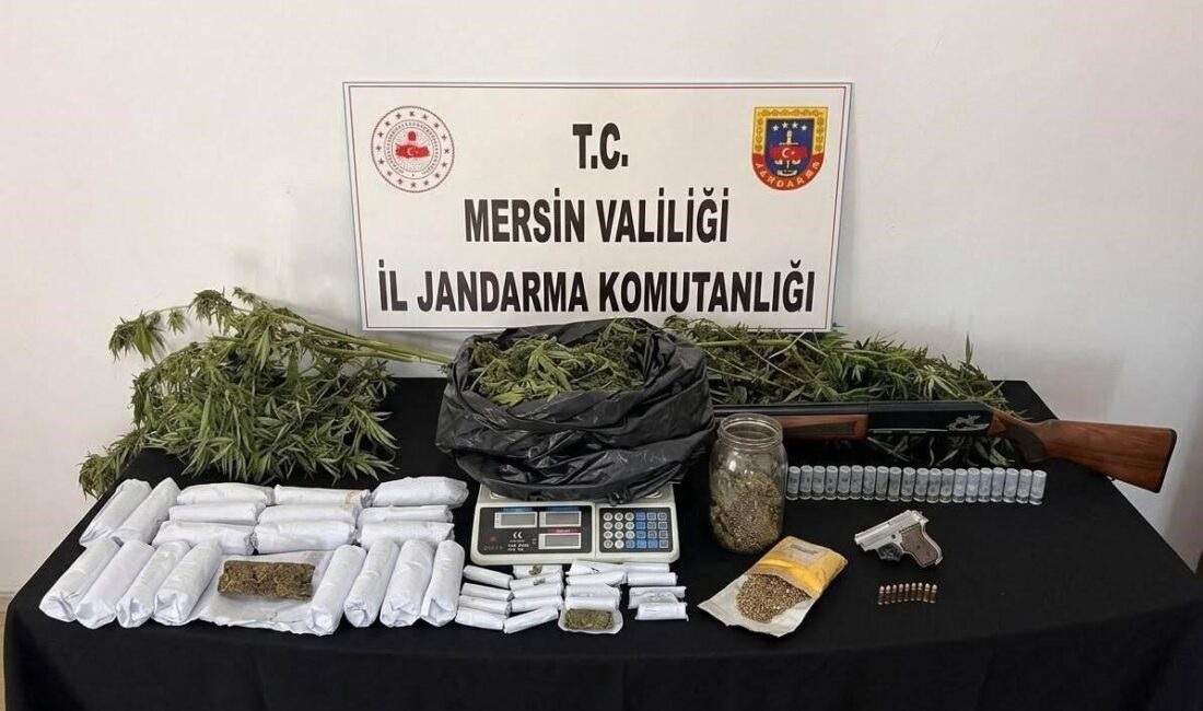 Mersin’de uyuşturucu ticaretine yönelik düzenlenen iki ayrı operasyonda çeşitli uyuşturucu