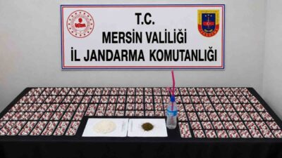 Mersin’in Yenişehir ilçesinde uyuşturucu ticareti yaptığı şüphesiyle evlerine baskın düzenlenen