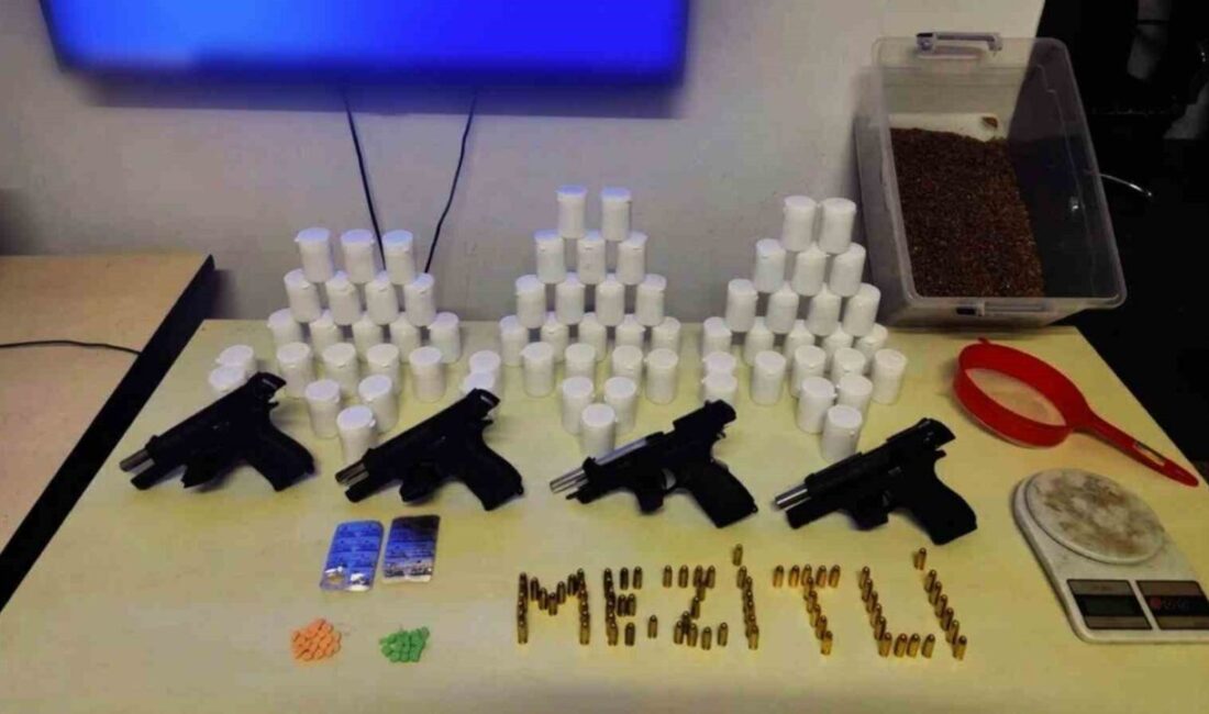 Mezitli ilçesinde bir iş yerinde gerçekleştirilen polis operasyonunda uyuşturucu ve