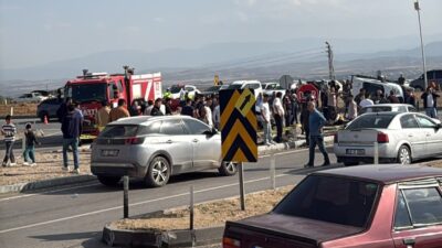 Kahramanmaraş’ta MHP’li milletvekili ve il başkanının konvoyunda meydana gelen trafik