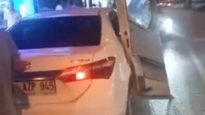 Mersin’de meydana gelen bir kaza sonucunda bir minibüsün kapısının, bir