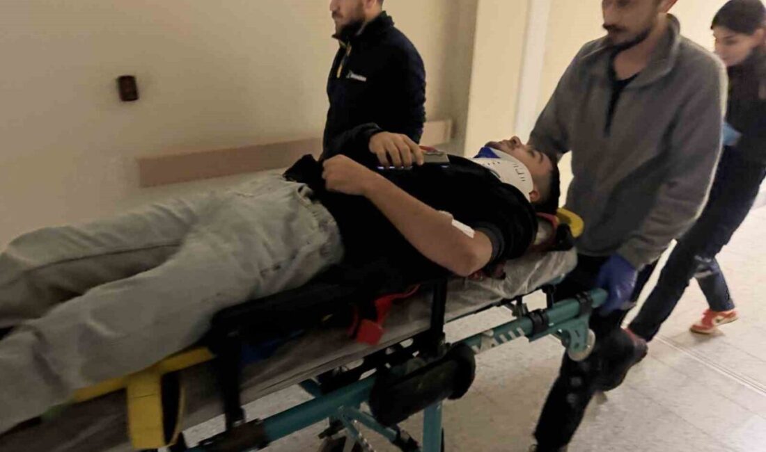 Adıyaman’da otomobilin motosikletle çarpıştığı kazada 1 kişi yaralandı. Edinilen bilgilere