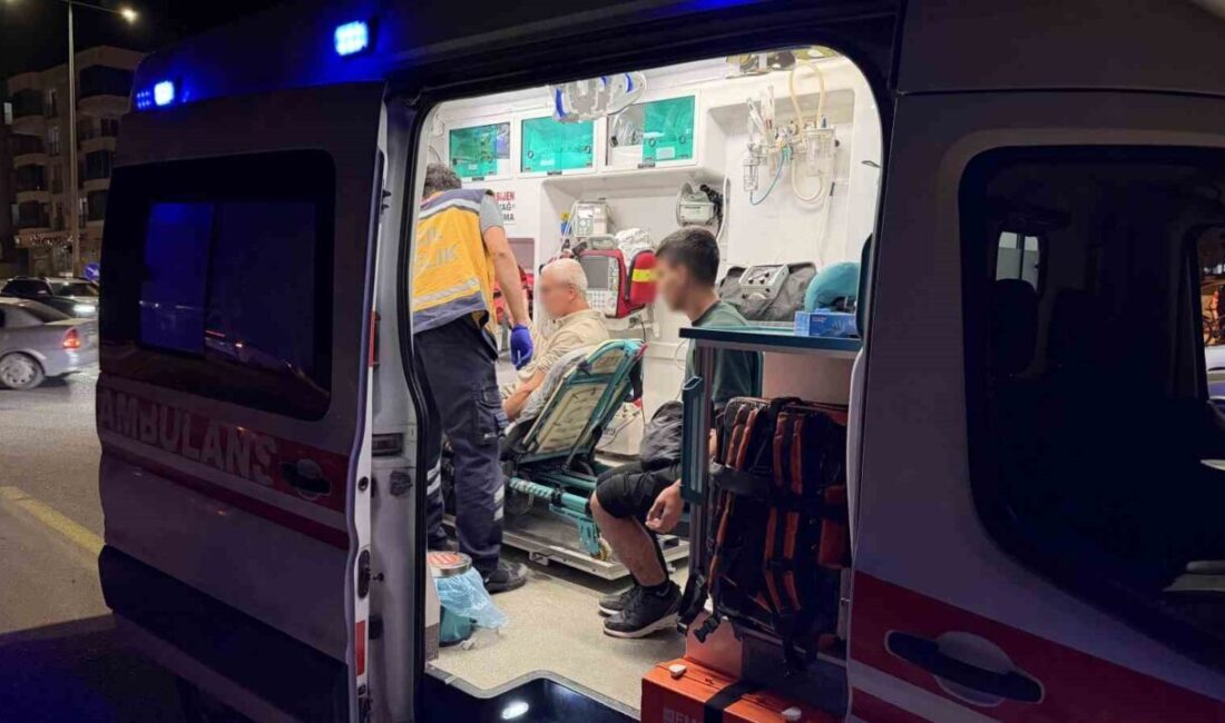 Adıyaman’da meydana gelen bir trafik kazasında otomobil ile motosiklet çarpıştı