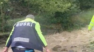 Bursa’nın Mudanya ilçesinde meydana gelen şiddetli yağışların etkilerinin azaltılması amacıyla