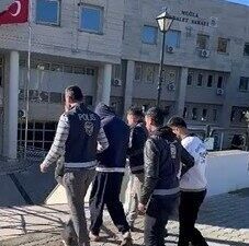 Muğla ilinde gerçekleştirilen bir fuhuş operasyonunda yakalanan 4 şüpheli tutuklandı.