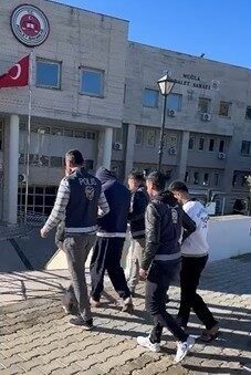 Muğla ilinde gerçekleştirilen bir fuhuş operasyonunda yakalanan 4 şüpheli tutuklandı.
