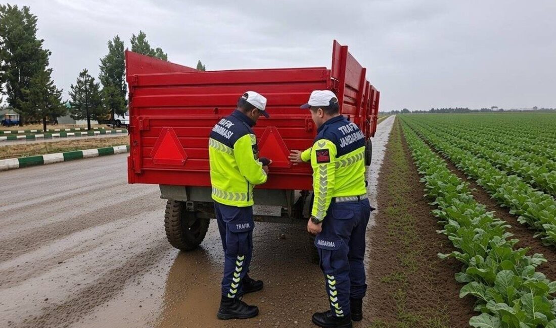 Muş’ta şeker pancarı hasat sezonunun başlamasıyla birlikte traktör kazalarını önlemek