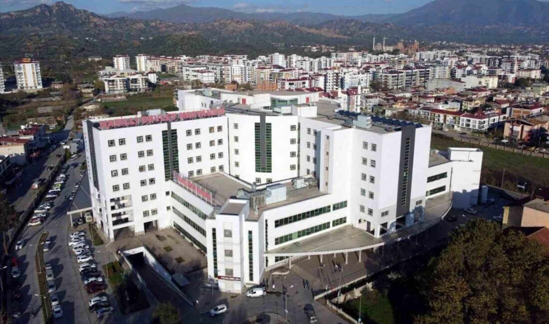 Nazilli Devlet Hastanesi’nde beyin cerrahı olarak çalışan N.Ö.E., FETÖ ile
