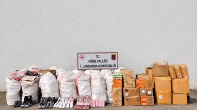 Niğde’de jandarma ekiplerinin bir kargo aracına yönelik gerçekleştirdiği operasyonda, 670