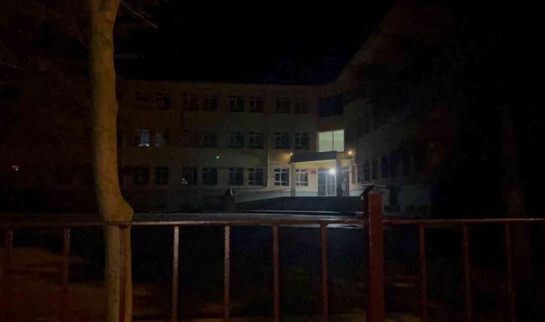 Eskişehir’de bir okul bahçesinde yaşanan olayda 17 yaşındaki bir genç