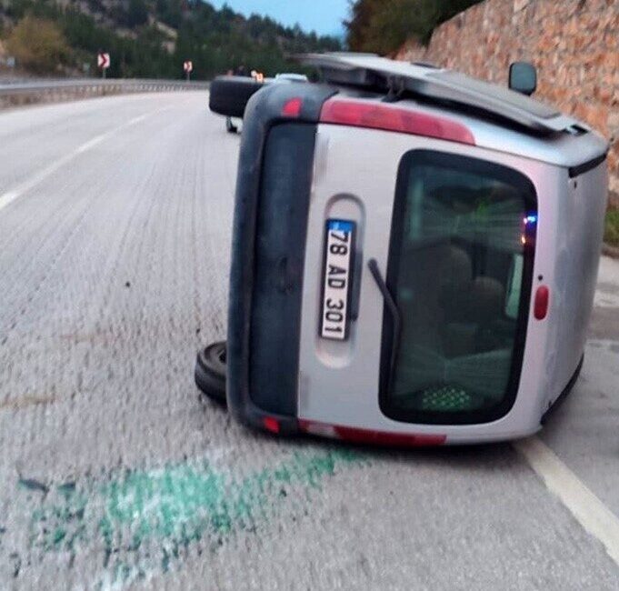 Karabük’ün Eskipazar ilçesinde iki otomobilin karıştığı trafik kazasında 1 kişi
