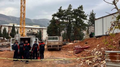 Kahramanmaraş’ın Onikişubat ilçesinde, Zekeriya Tanrıverdi İmam Hatip Ortaokulu ile Şehit