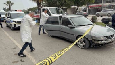 Samsun’un Canik ilçesinde aracının önü kesilen bir kişi bıçaklanarak yaralandı.