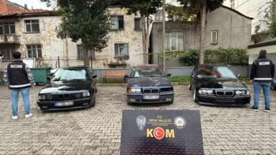 Ünye ilçesinde yapılan bir operasyonda, araçların şasi numaralarını değiştirerek piyasaya