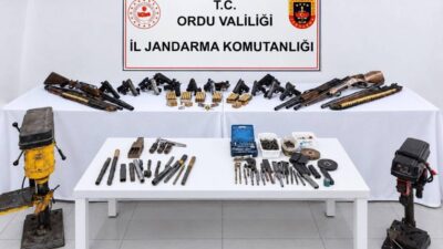 Ordu’nun Ulubey ilçesinde silah ve mühimmat kaçakçılığına yönelik düzenlenen operasyonda