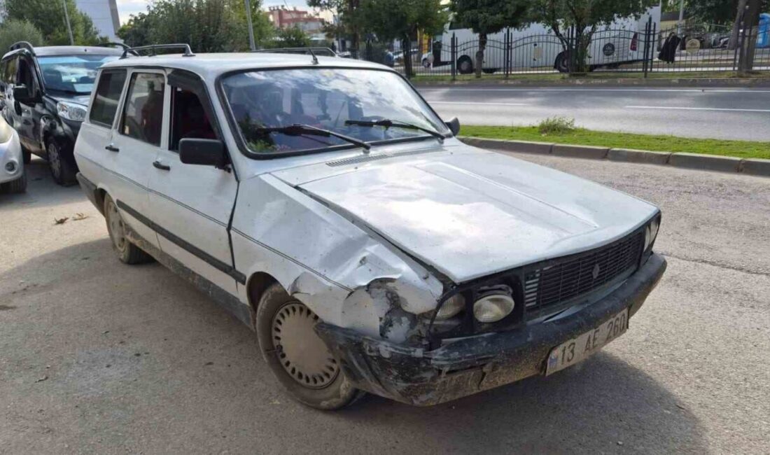 Adıyaman ilinde, bir yaya geçidinde elektrikli bisiklet sürerken otomobilin çarpması